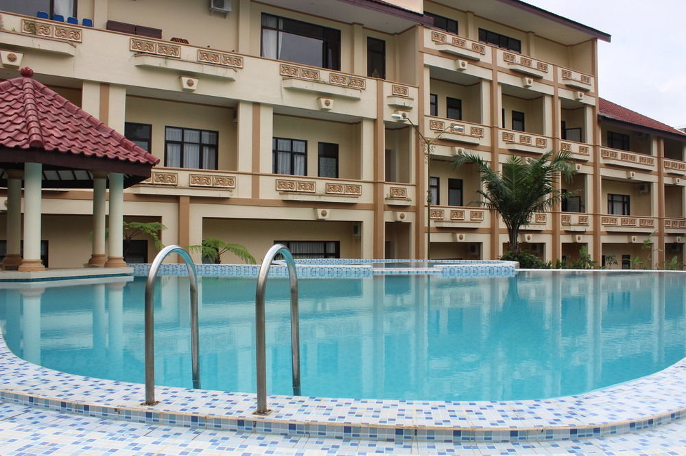Zamzam Hotel And Resort Бату Экстерьер фото